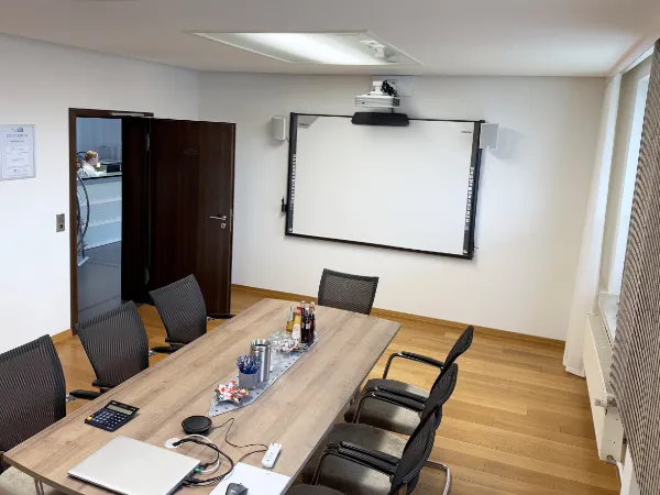 Kanzleivorstellung Schwalmstadt | Großes Besprechungszimmer  Kanzleivorstellung Schwalmstadt | Großes Besprechungszimmer